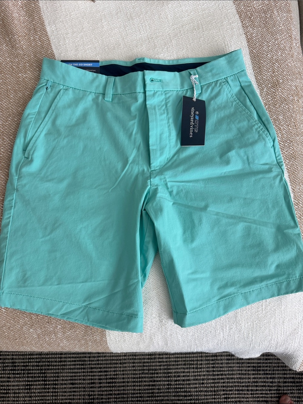 Vineyard Vines Men’s Aqua Flat Front Shorts